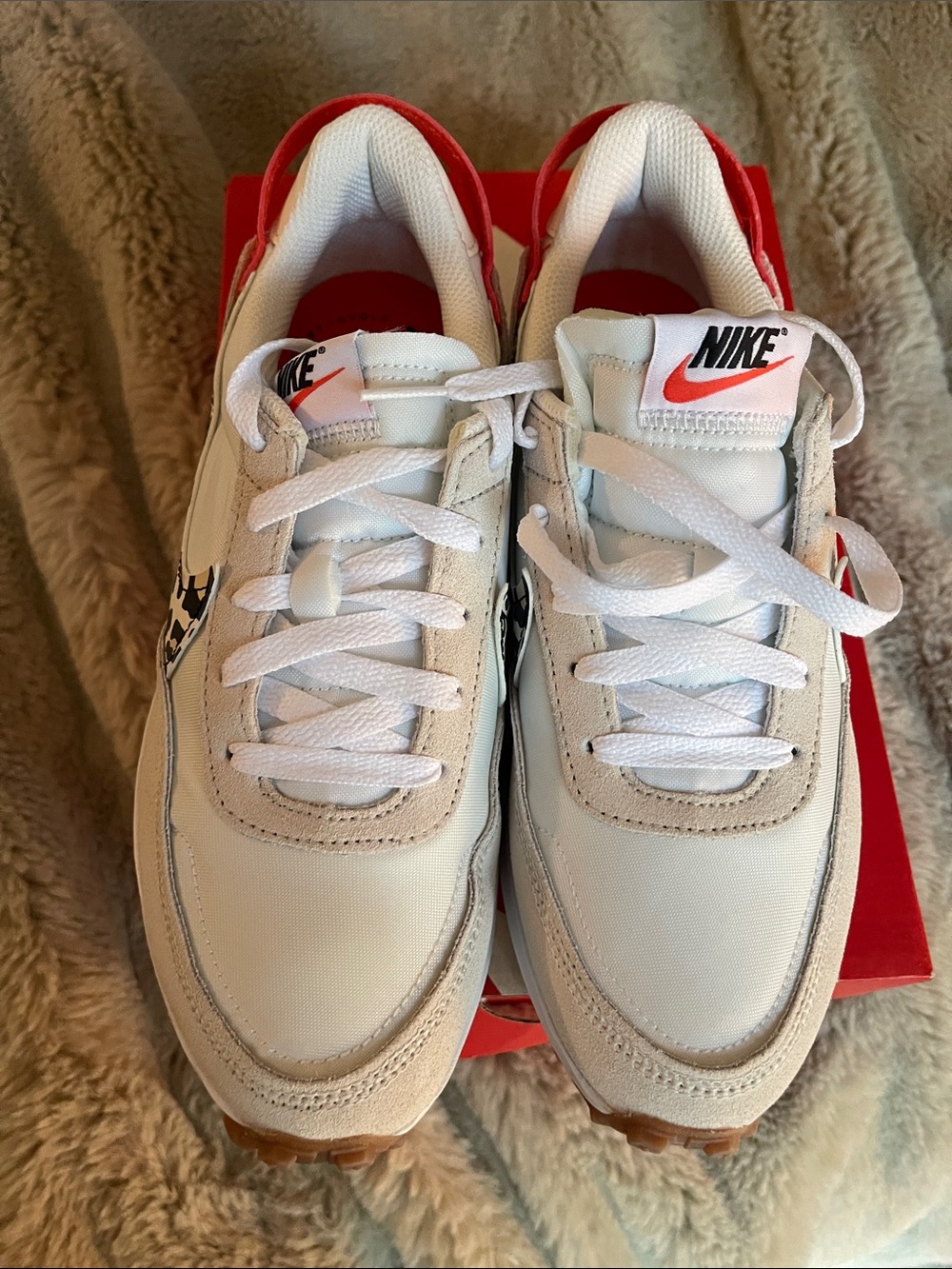 New women’s Nike waffle debut white orange and leopard- size 7.5 in box nwt - Picture 3 of 7